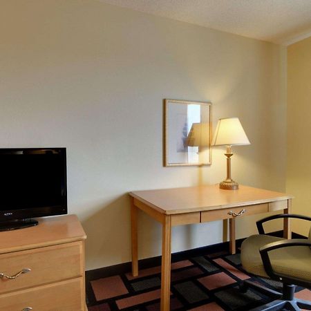 Quality Inn & Suites Malvern Extérieur photo