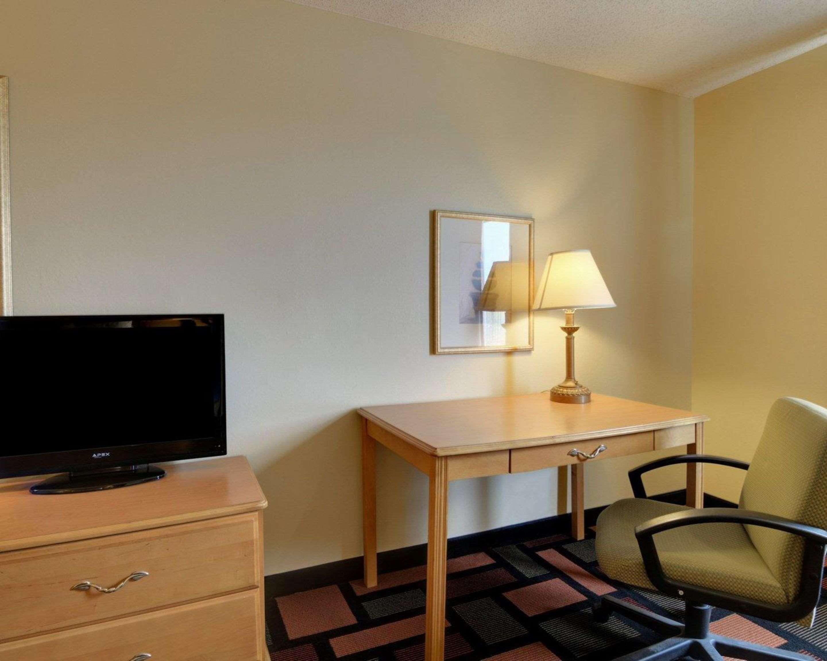 Quality Inn & Suites Malvern Extérieur photo