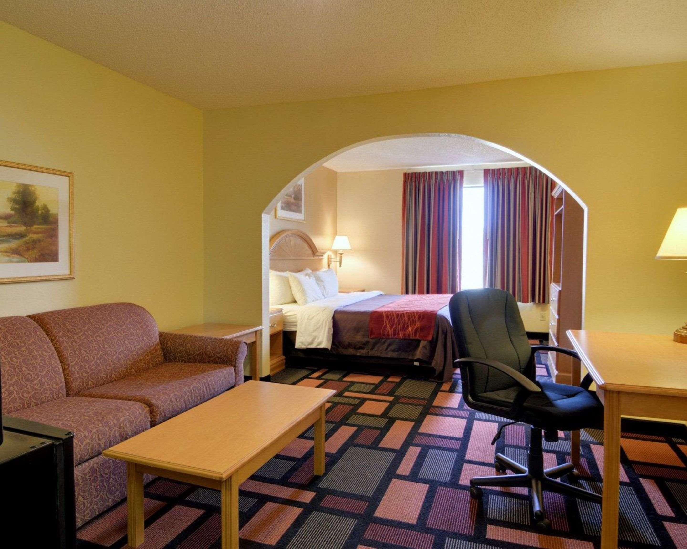 Quality Inn & Suites Malvern Extérieur photo